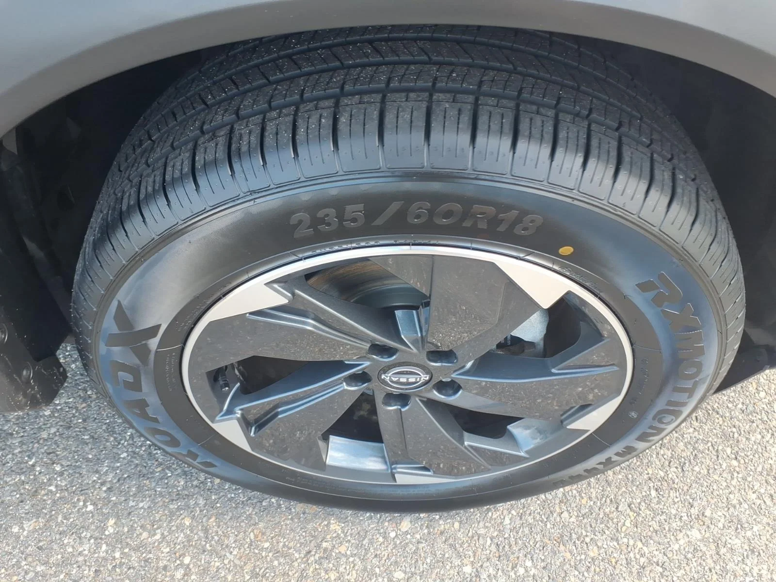 Used 2025 Super Black Nissan SV image 10