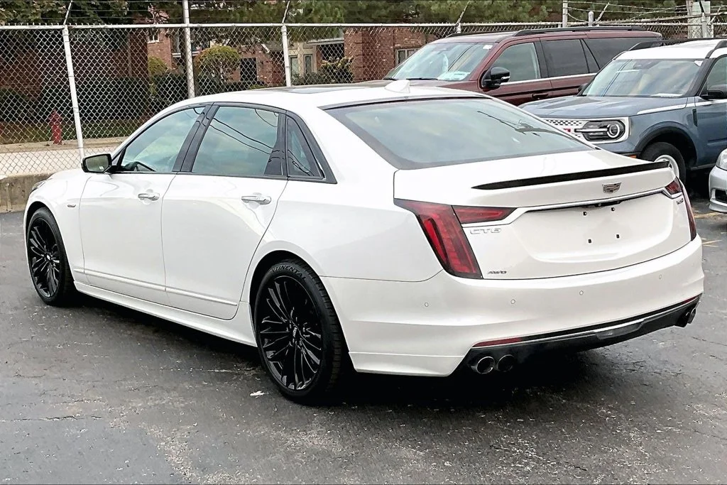 Used 2020 Crystal White Tri-Coat Cadillac Blackwing Twin image 10