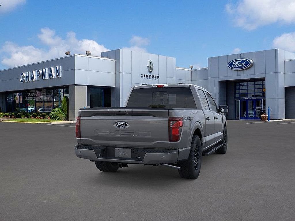 New 2026 Carbonized Gray Metallic Ford XLT image 8