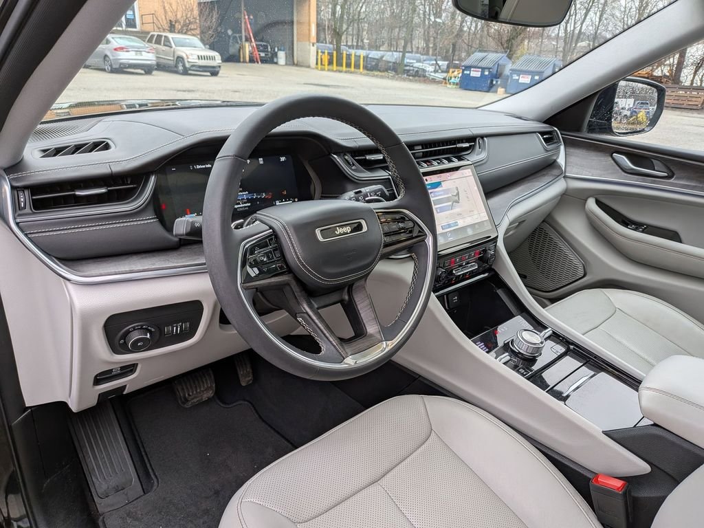 Used 2023 Black Jeep Overland image 16