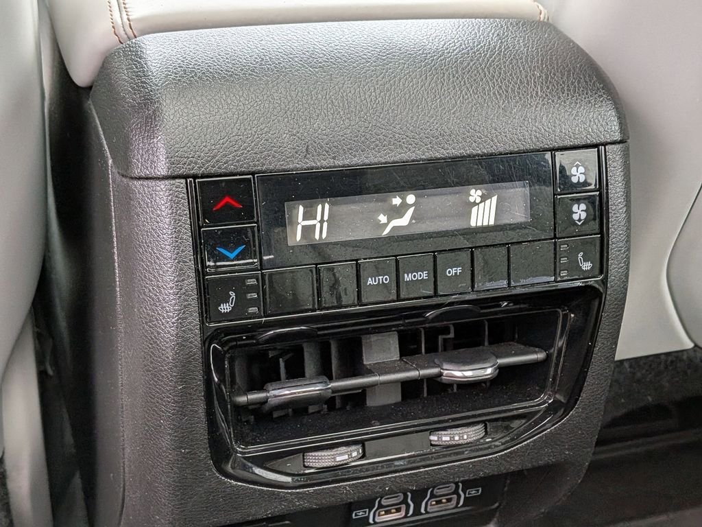 Used 2023 Black Jeep Overland image 29