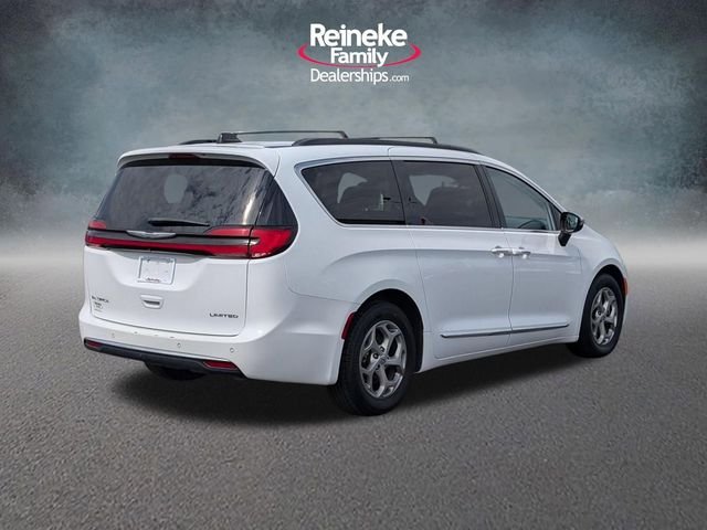 Used 2023 White Chrysler Limited image 5