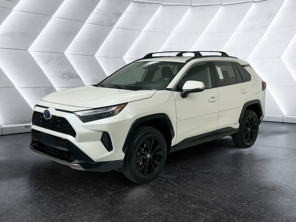 Used 2022 White Toyota SE image 3