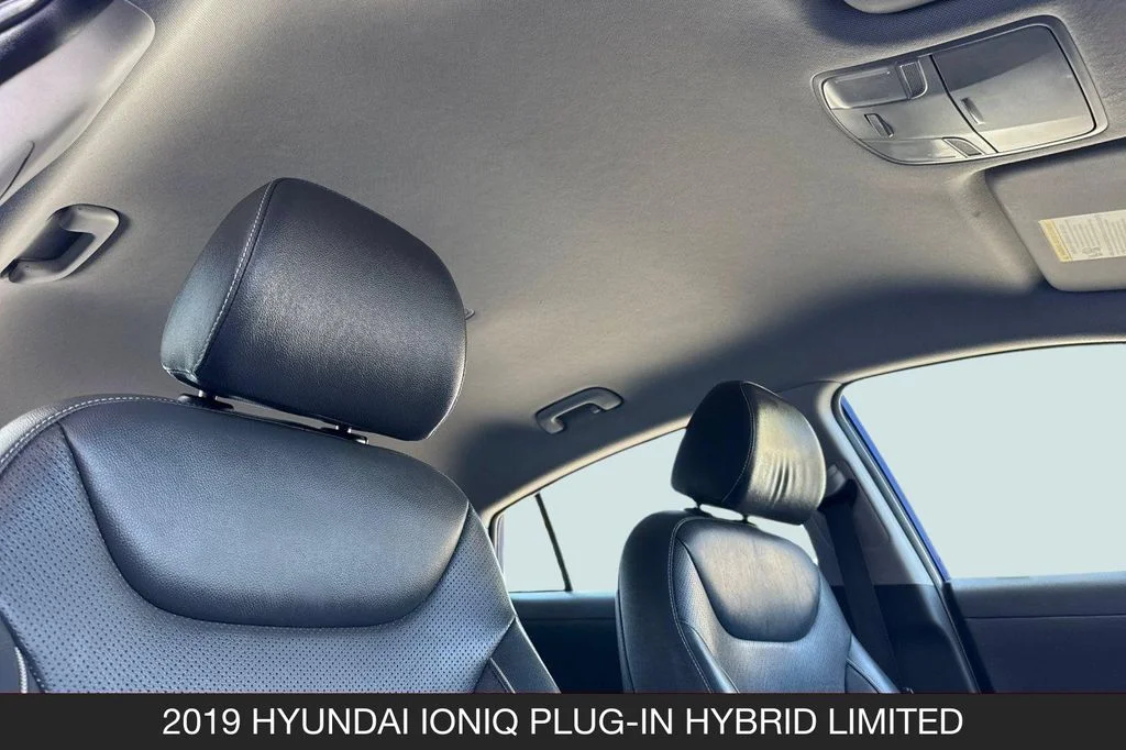 Used 2019 Blue Hyundai Limited image 19