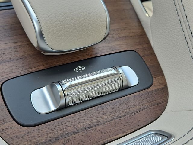 New 2026 Polar White Mercedes-Benz GLS450 image 18