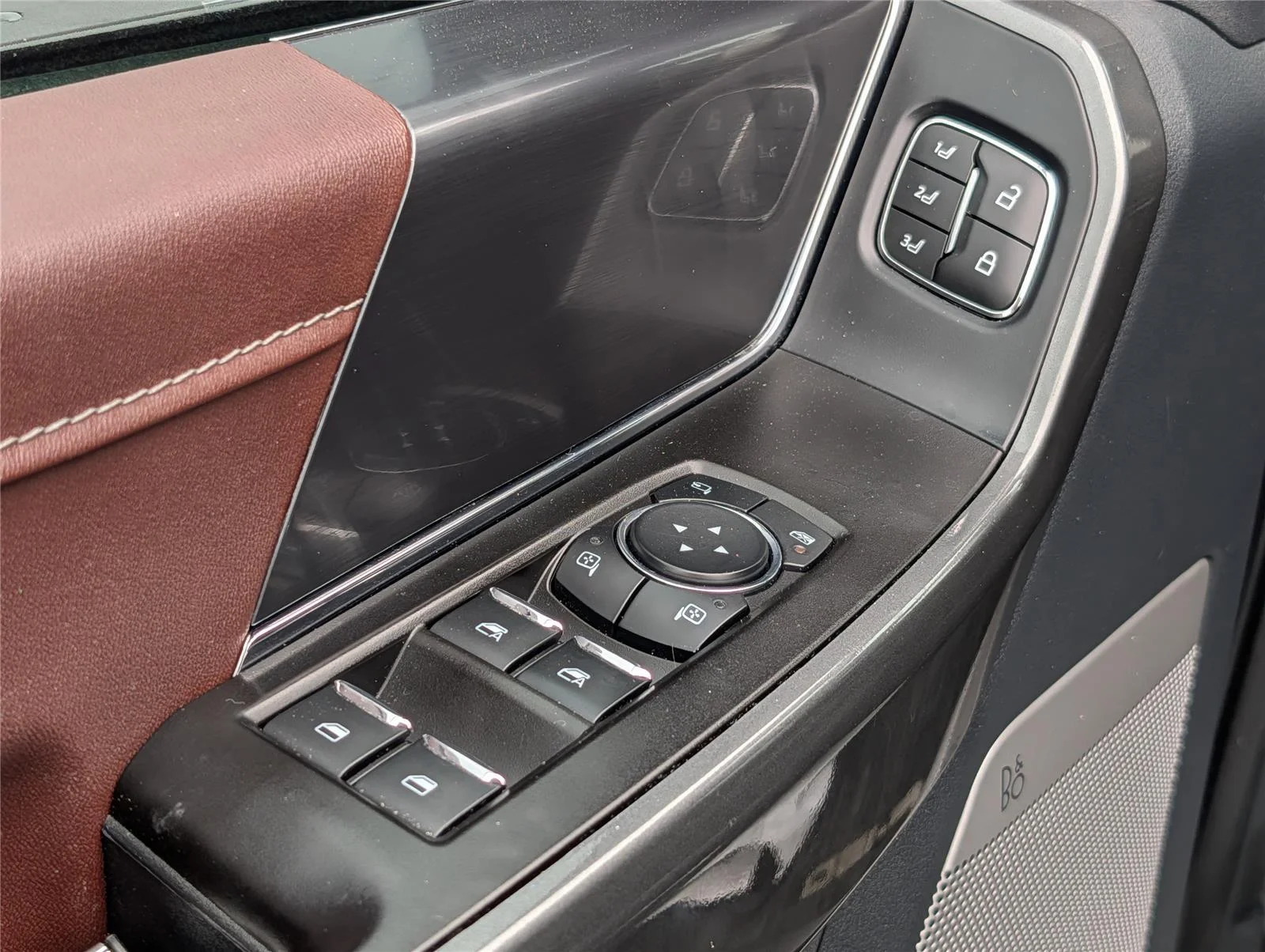 Used 2023 Carbonized Gray Ford LARIAT image 14
