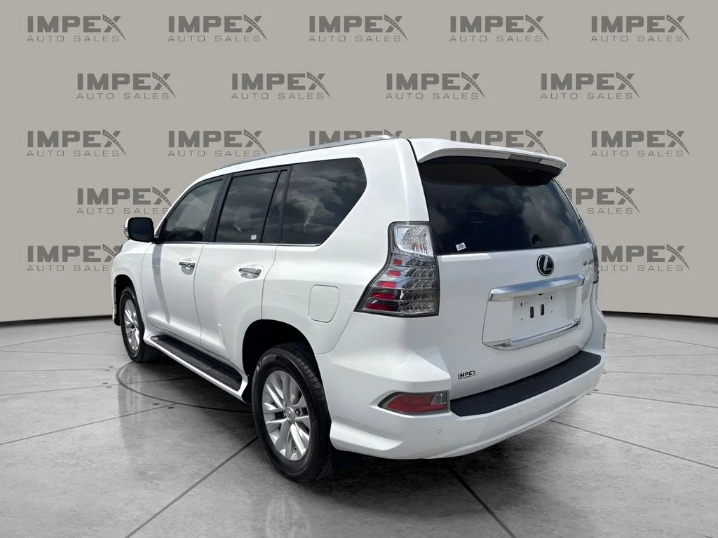 Used 2021 White Lexus 460 image 2