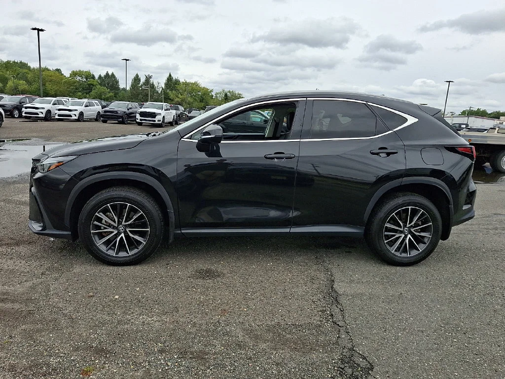 Used 2024 Black Lexus NX 350 image 7