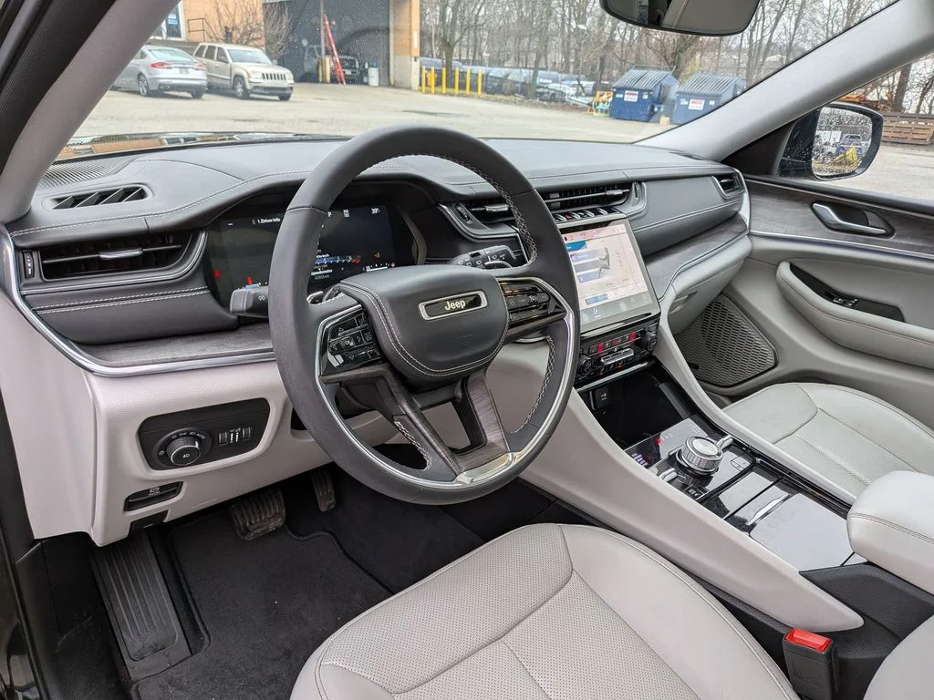 Used 2023 Black Jeep Overland image 16