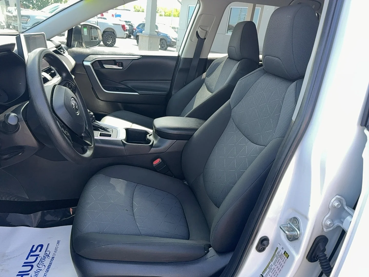 Used 2025 White Toyota XLE image 10