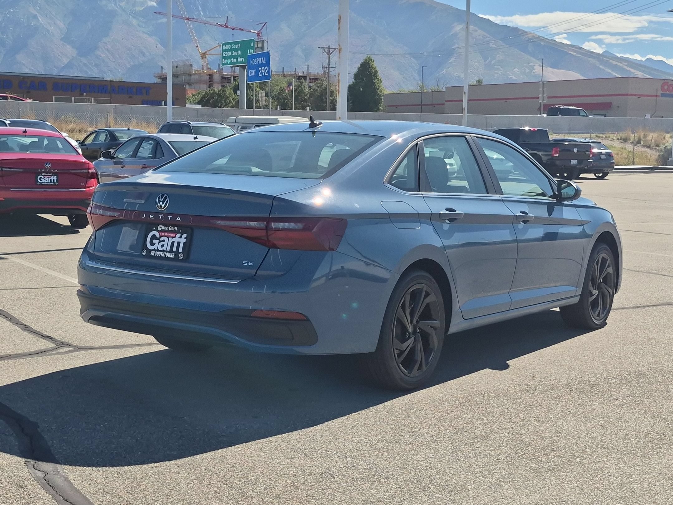New 2027 Monterey Blue Pearl Volkswagen SE image 3