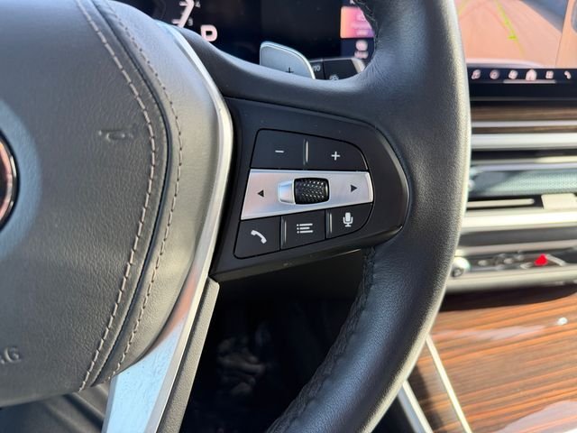 Used 2026 White BMW sDrive40i image 23