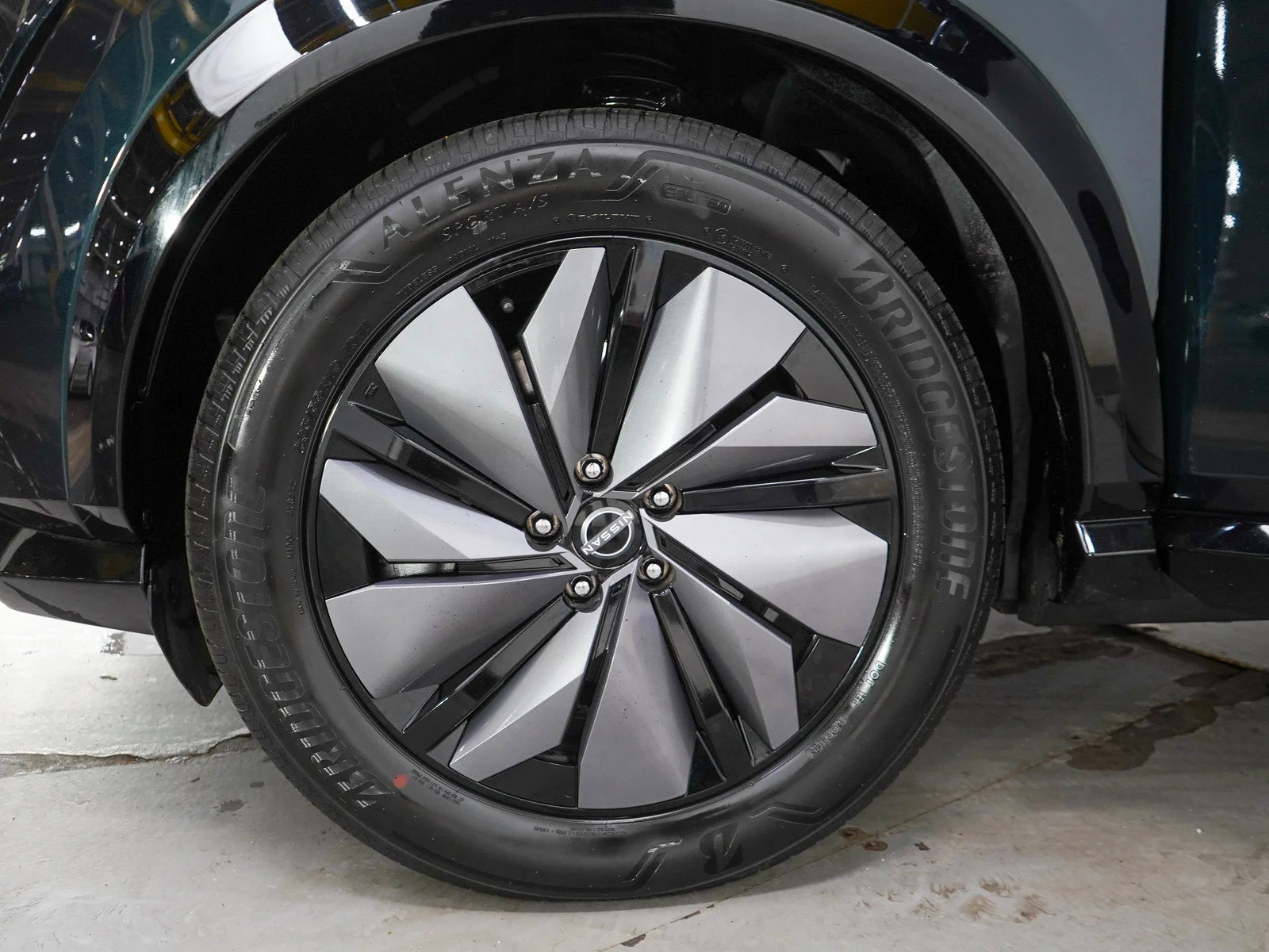 Used 2024 Northern Lights Metallic Nissan EVOLVE+ image 32