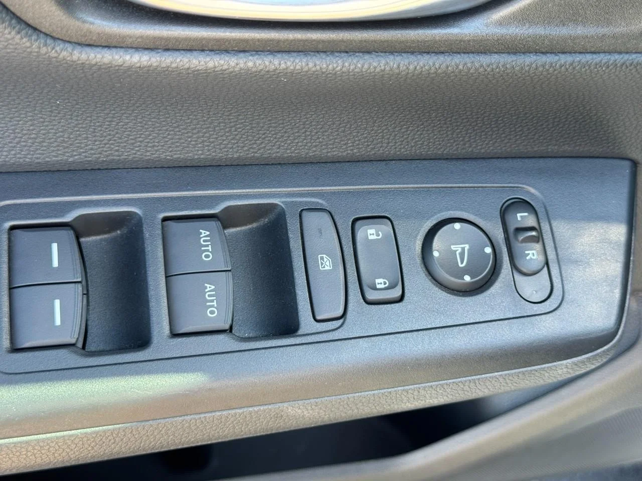 2025 Honda CR-V Sport - Photo 20