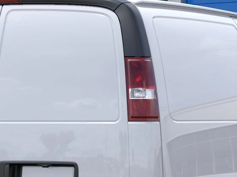New 2026 Summit White Chevrolet WT image 11
