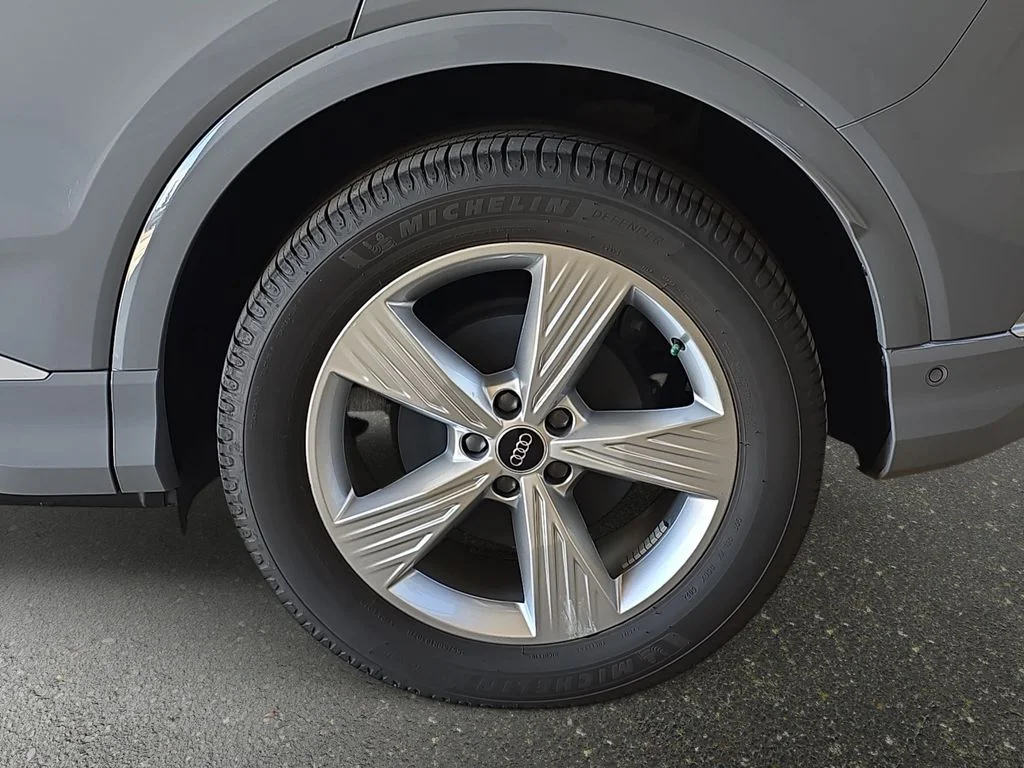 Used 2023 Gray Audi Premium Plus image 32
