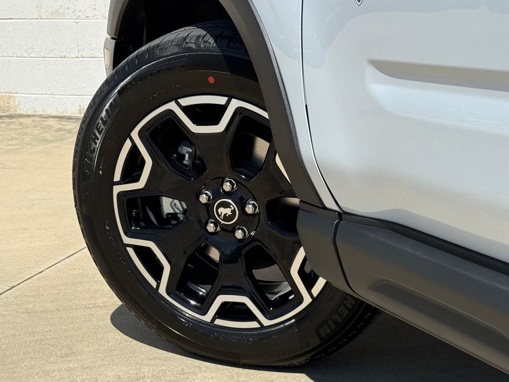 New 2026 Space White Metallic Ford Outer Banks® image 15