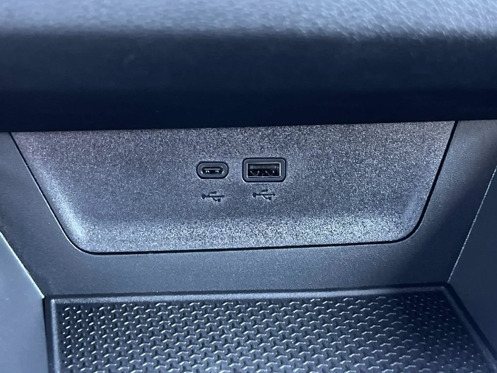 2027 Chevrolet Equinox LT - Photo 20