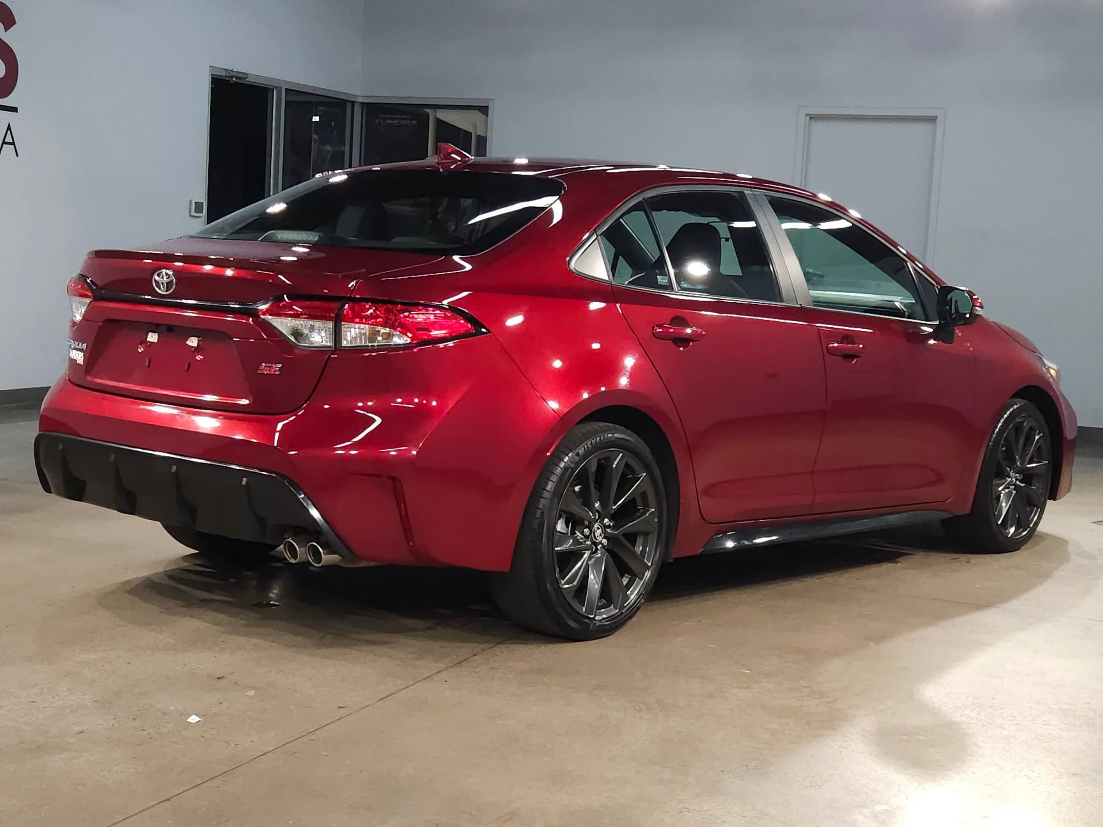 Used 2025 Ruby Flare Pearl Toyota SE image 7