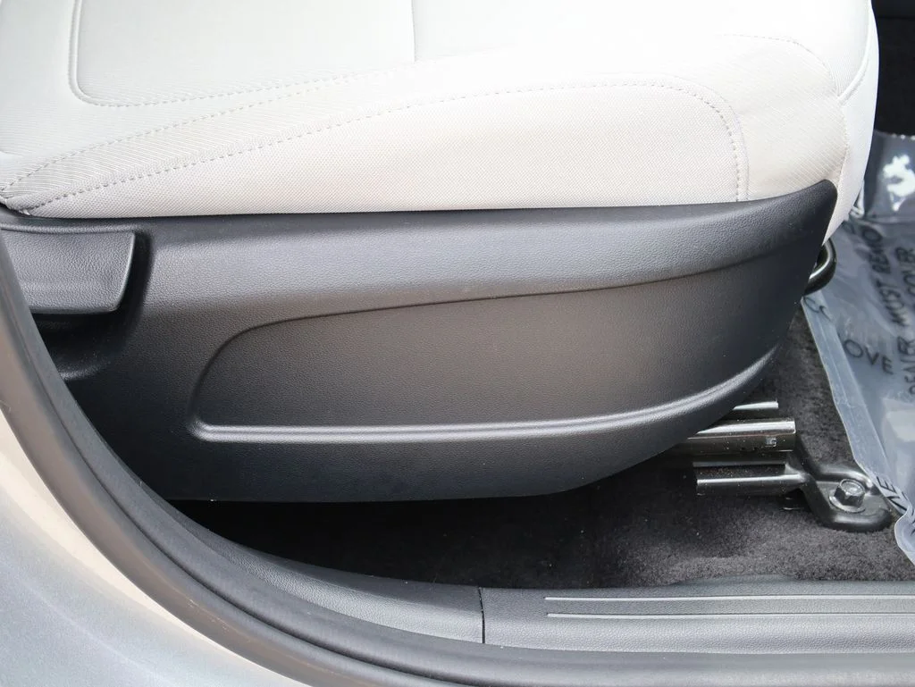 Used 2026 Silver Hyundai SEL image 10