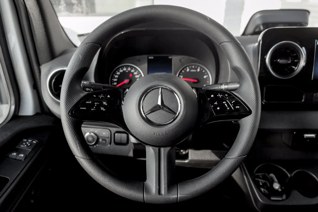 New 2026 Arctic+White Mercedes-Benz Cargo 144 WB image 15