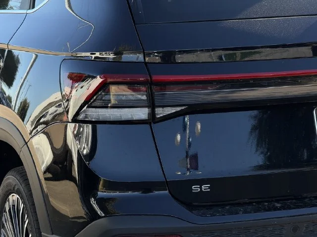 New 2026 Black Volkswagen 1.5T SE image 5