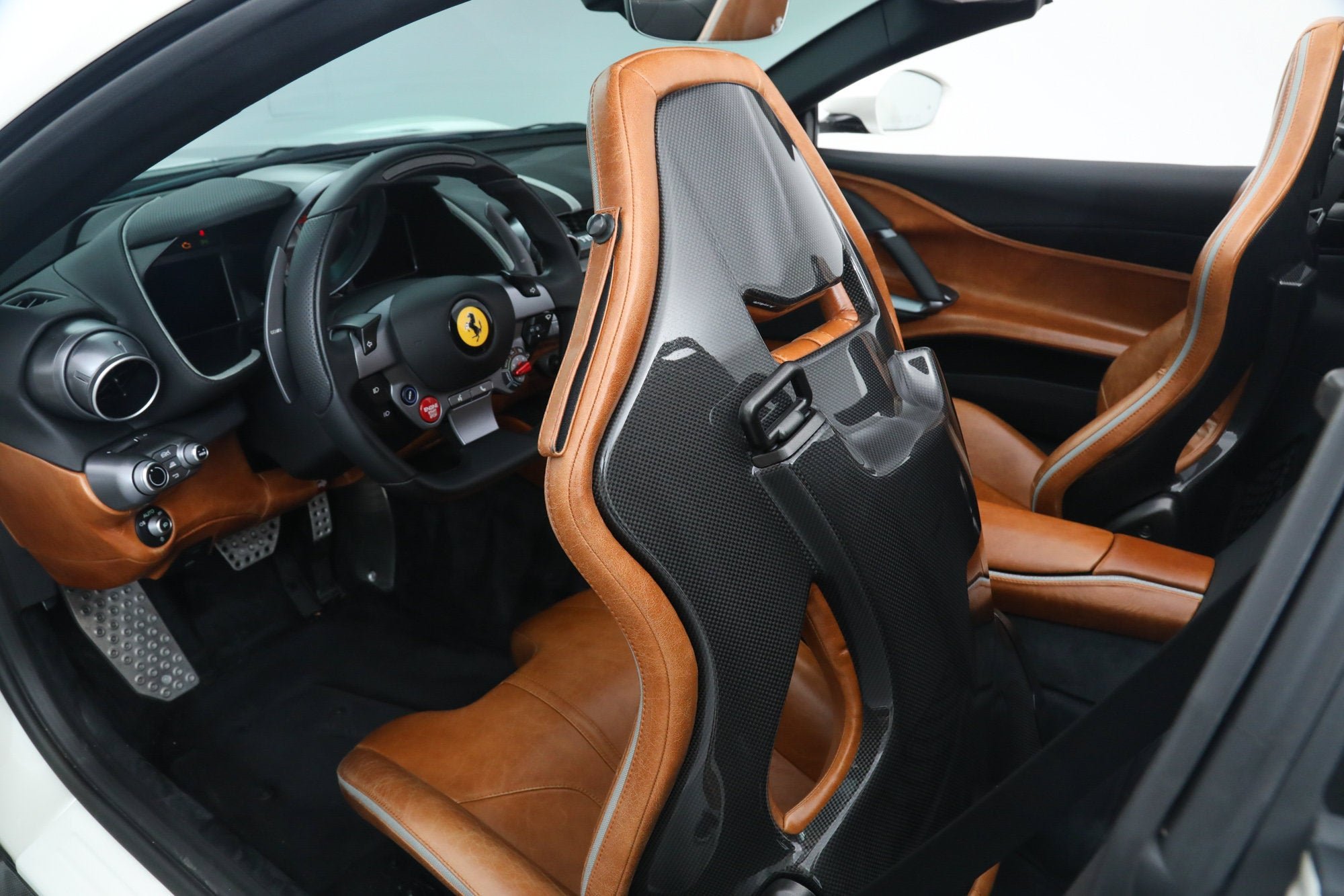Certified Used 2022 Bianco Fuji Ferrari  image 30