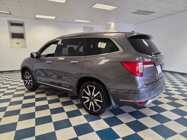Used 2021  Honda Touring image 5
