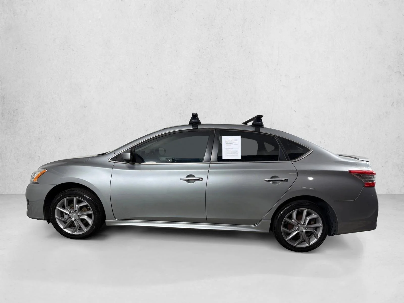 Used 2014 Black Nissan SR image 6
