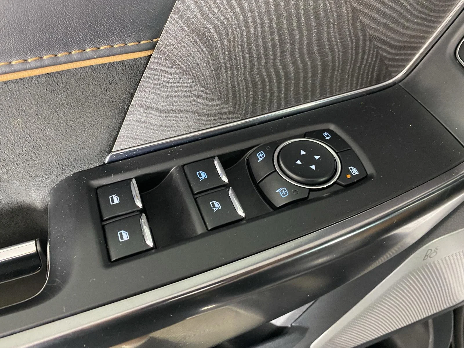 Used 2023 Agate Black Ford Platinum image 22