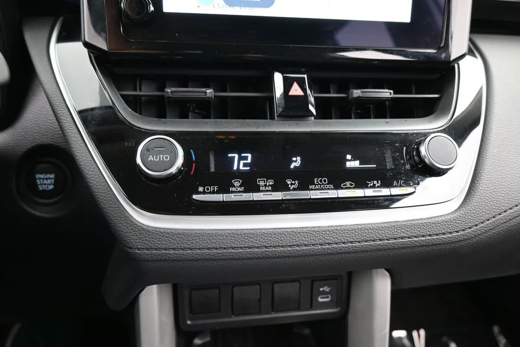 Used 2024 Pearl Toyota LE image 22
