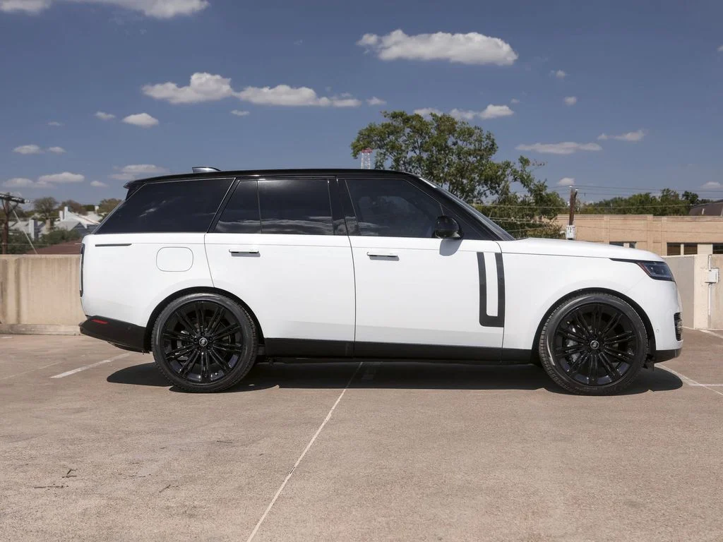New 2025 White Land Rover SE image 10