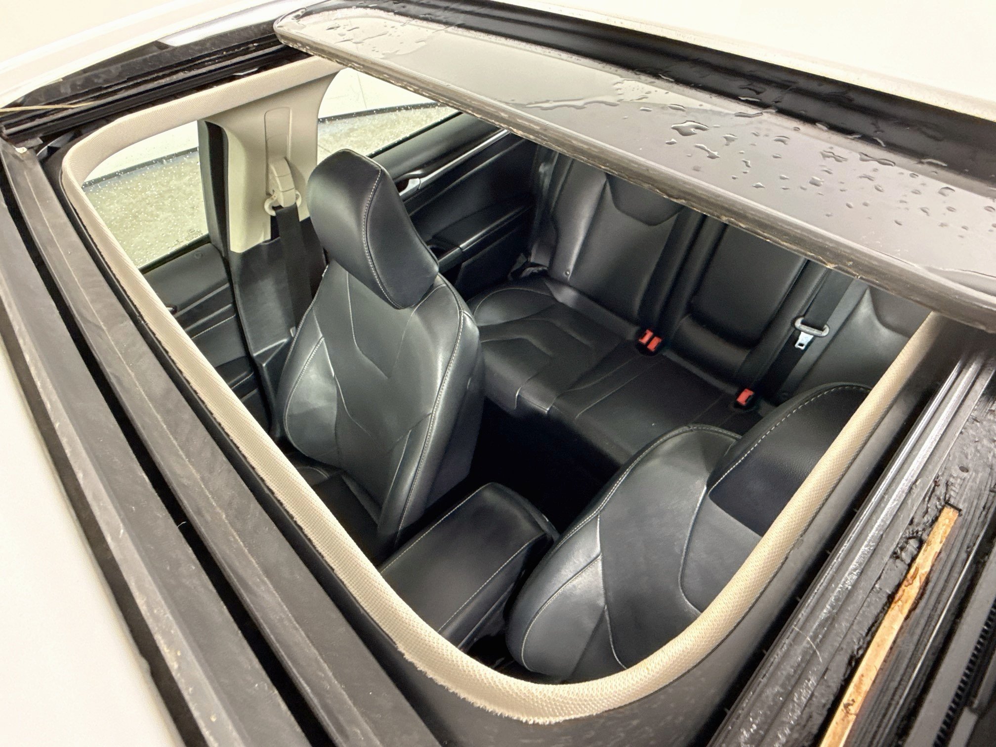 Used 2020 Oxford White Ford Titanium image 23
