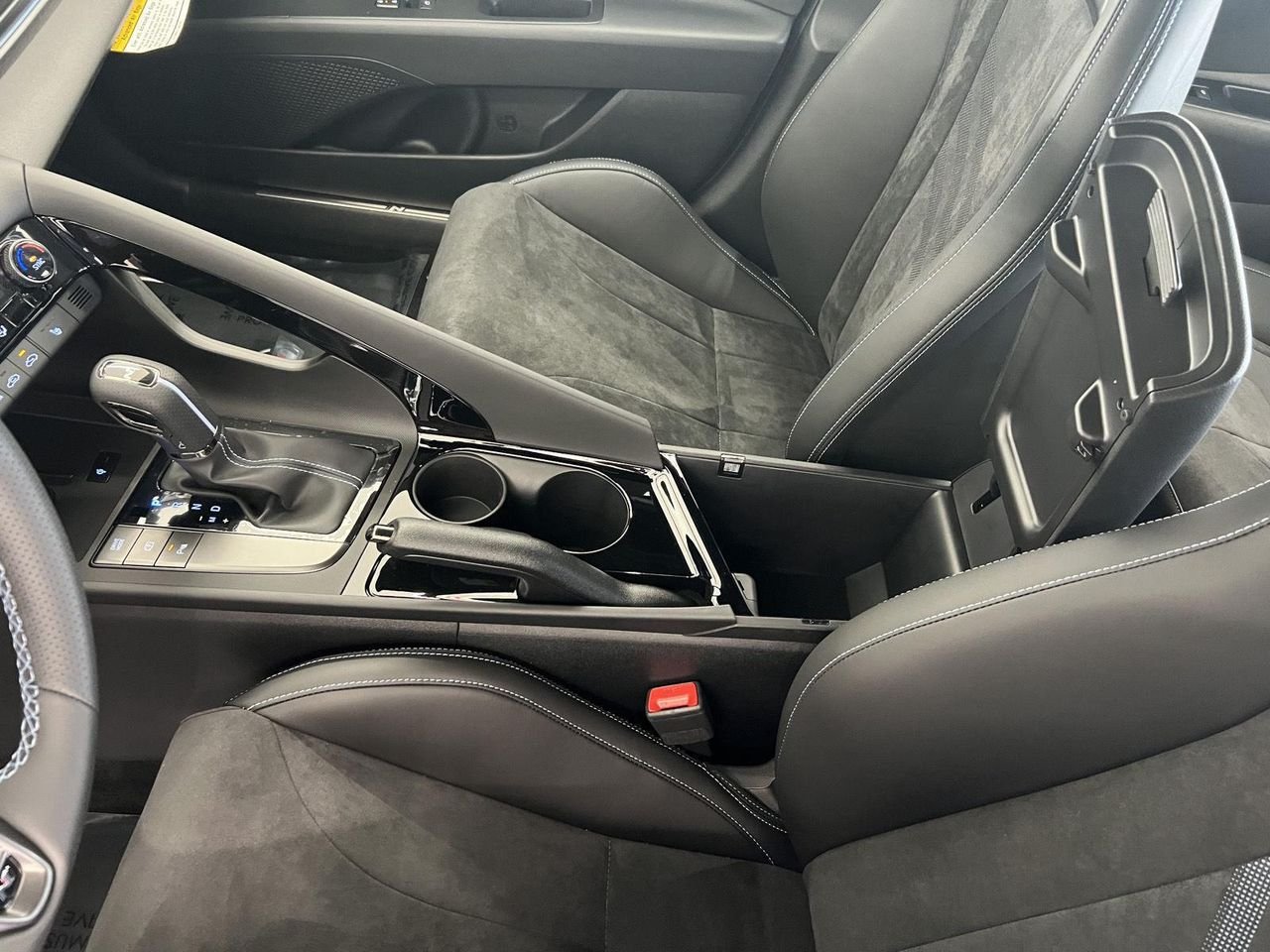 New 2026 Atlas White Hyundai Sedan image 20