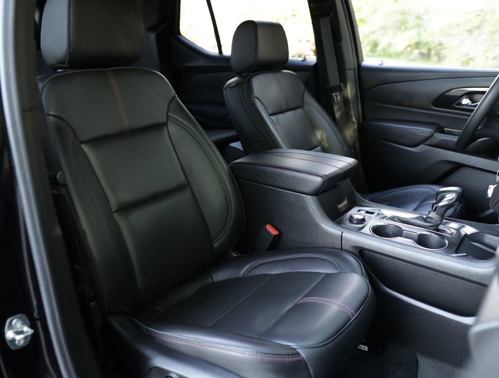 Used 2023 Mosaic Black Metallic Chevrolet RS image 34