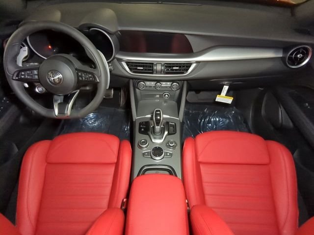 2025 Alfa Romeo Stelvio Base - Photo 24