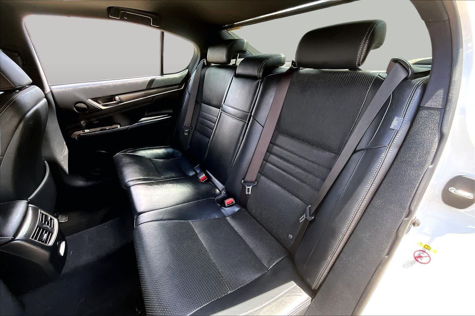Used 2016 Ultra White Lexus F Sport image 21