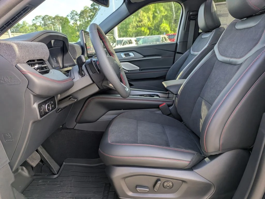 New 2026 Agate Black Metallic Ford ST image 23