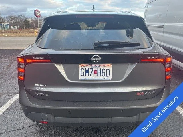 Used 2025 Gray Nissan SR image 5