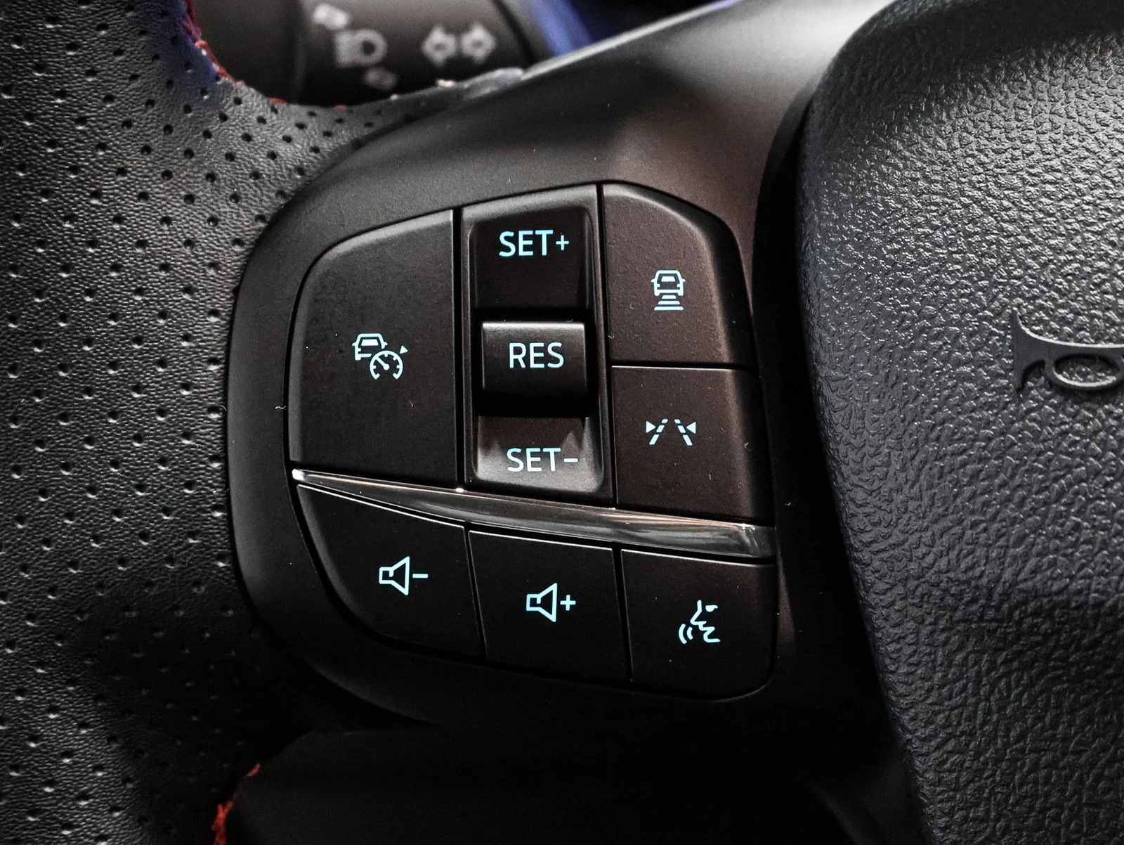 2026 Ford Escape ST-Line - Photo 34