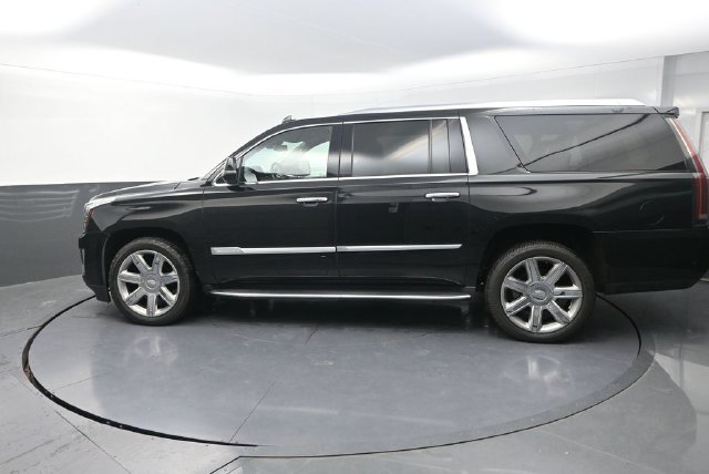 Used 2020 Black Cadillac Premium image 4