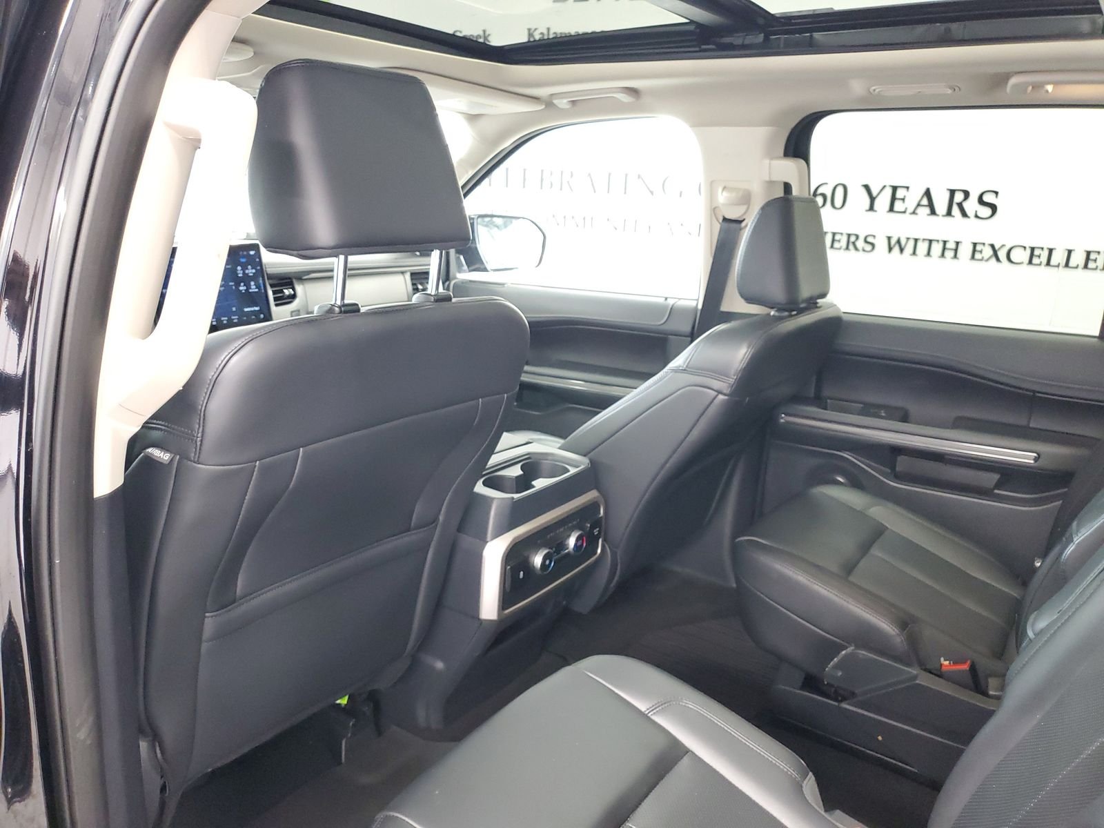 Used 2024 Black Ford XLT image 29