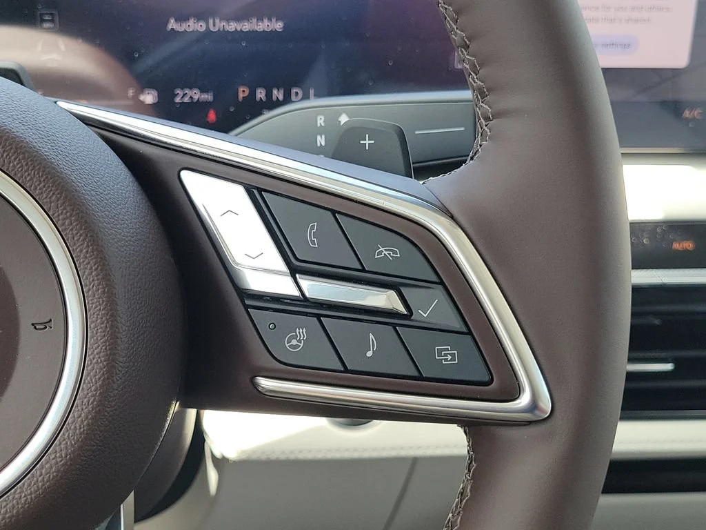 New 2026 Iridescent White Tricoat Buick Avenir image 22
