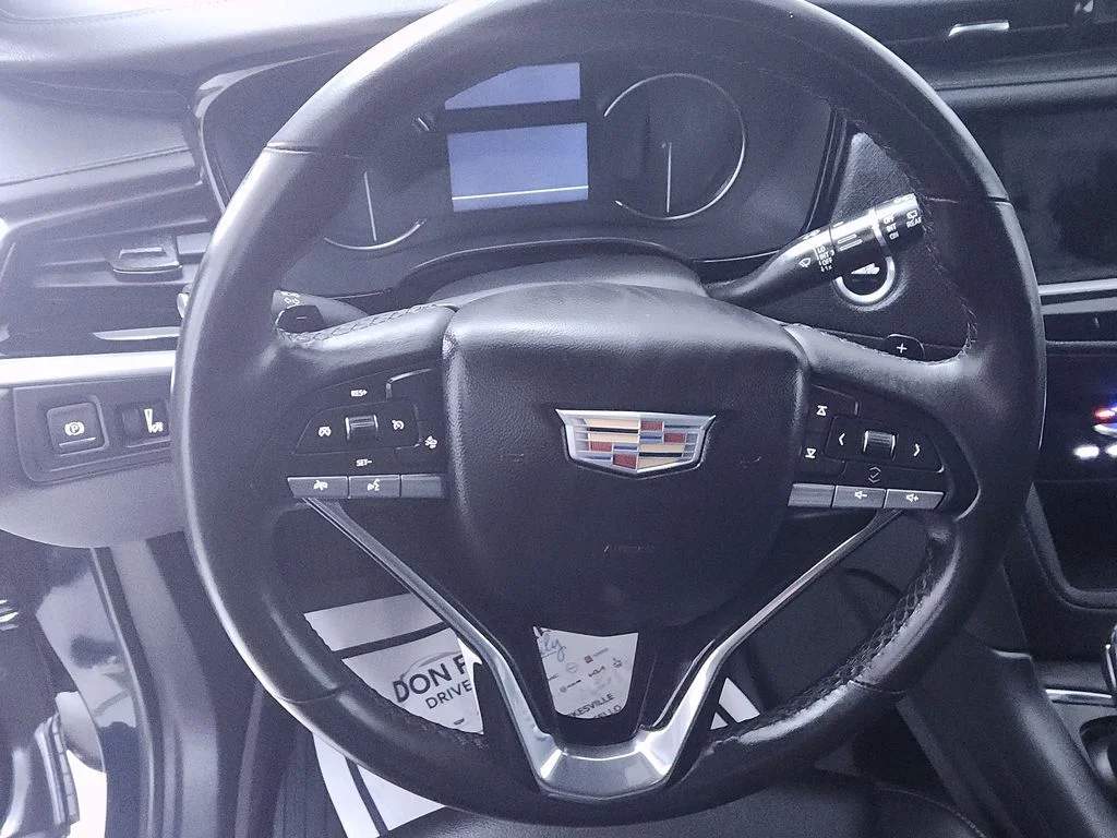 Used 2024 Green Cadillac Luxury image 14