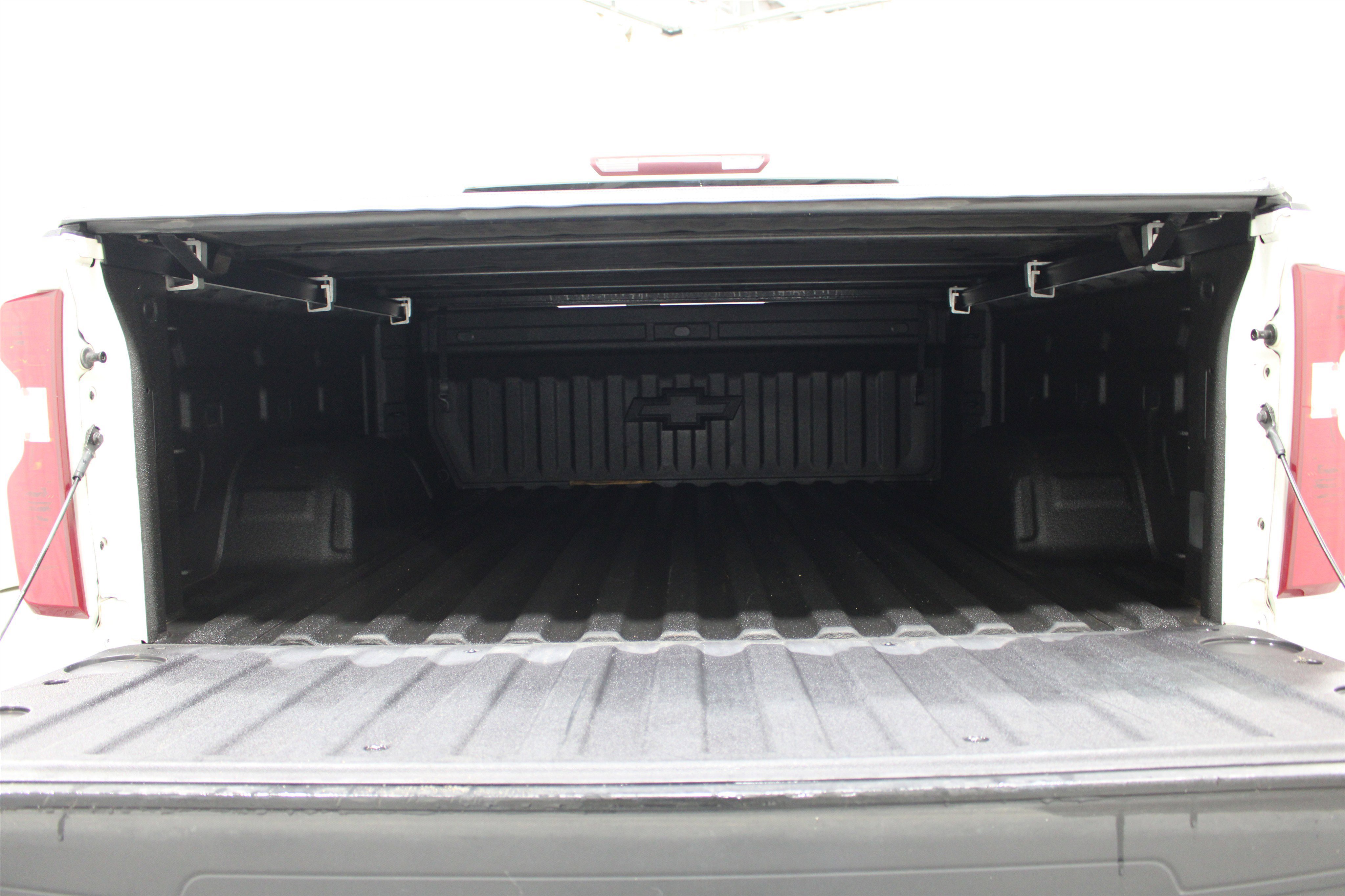Used 2020 Summit White Chevrolet LT image 22