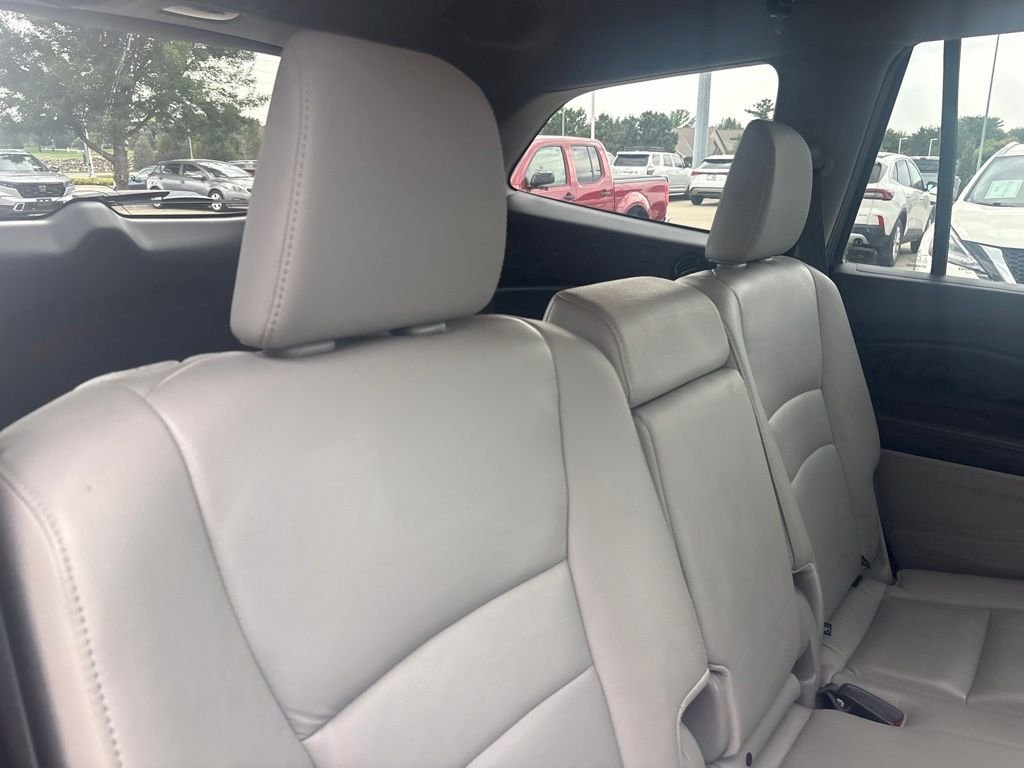 Used 2016 Gray Honda EX-L image 33