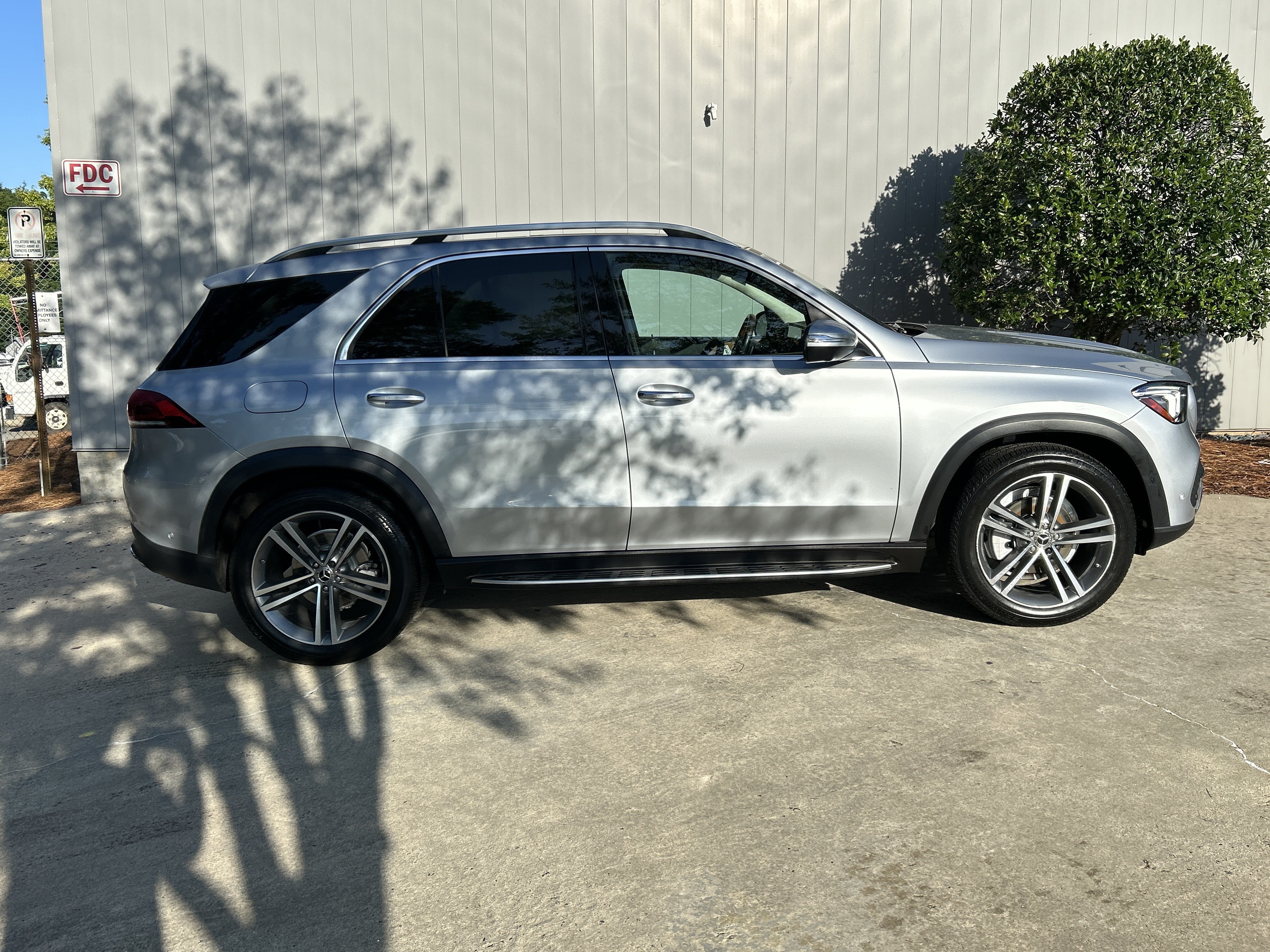 Certified Used 2022 Cirrus Silver Metallic Mercedes-Benz GLE 350 SUV image 5