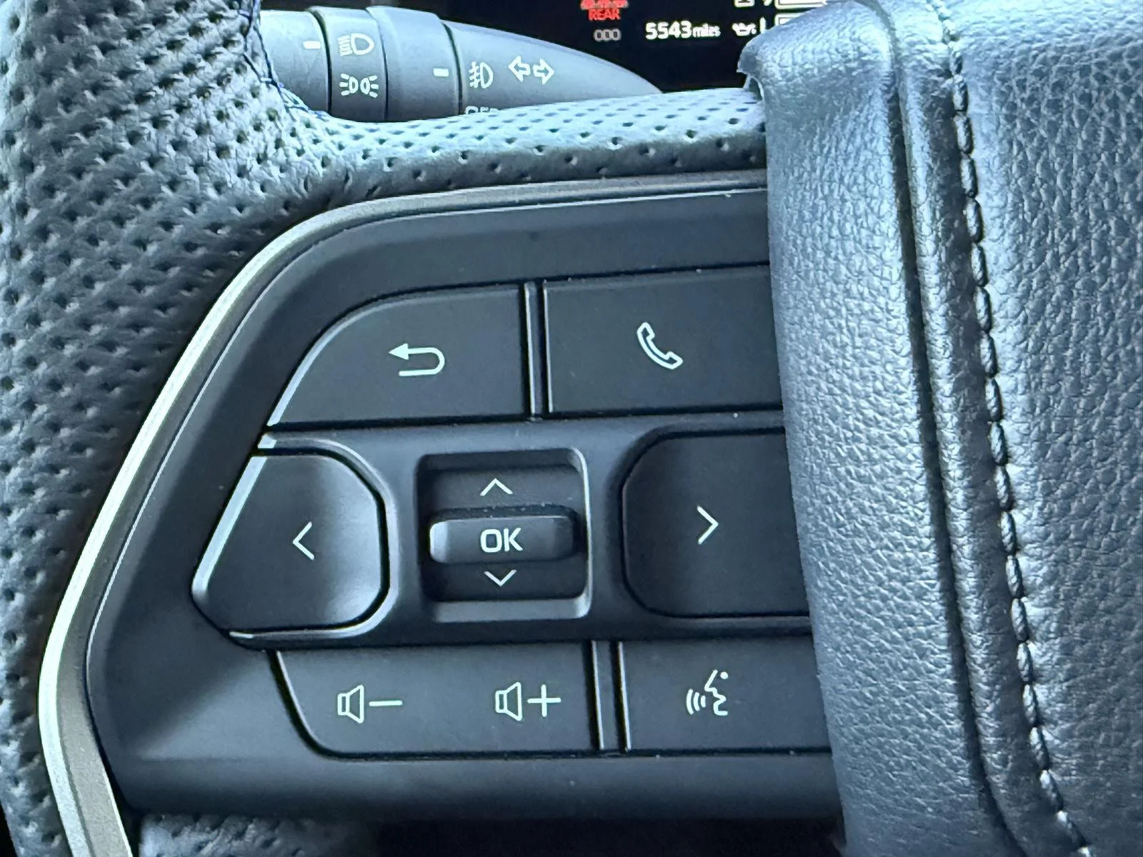 Used 2026 Lunar Rock Toyota Platinum image 27