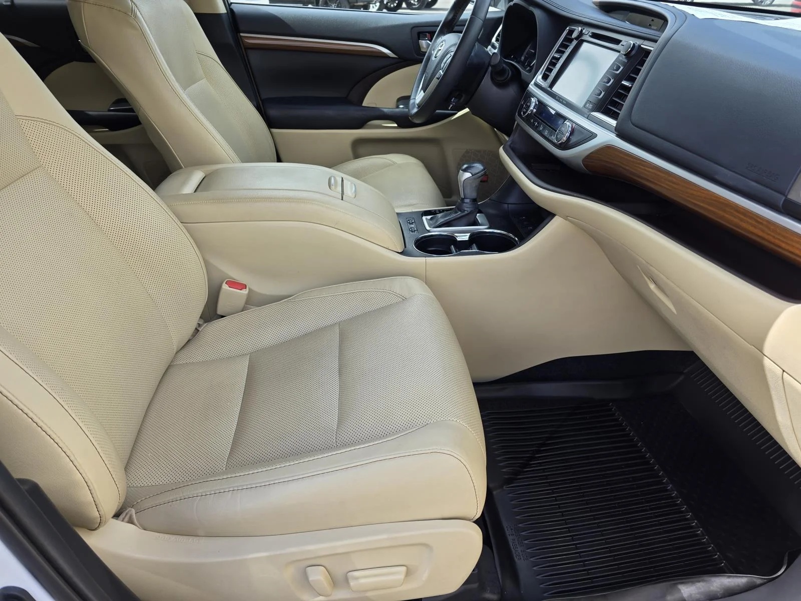 Used 2019 White Toyota Limited image 20