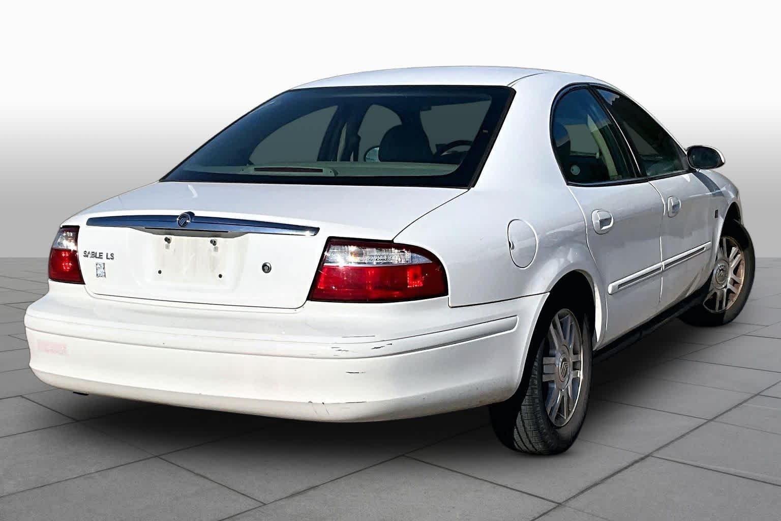Used 2005 Vibrant White Mercury LS image 12